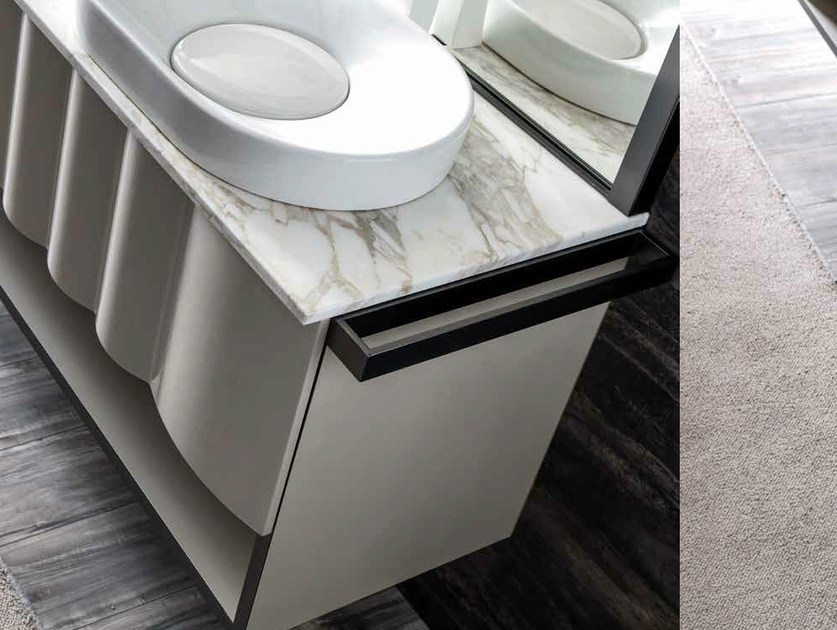 QUADRA | Towel rack