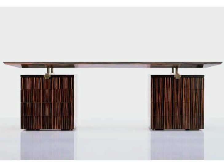 SC 3003A/E | Executive desk